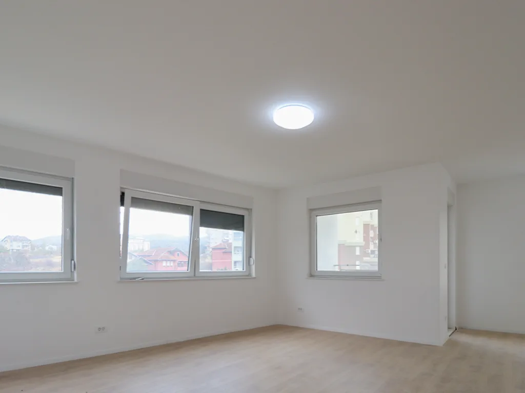 Banesë në shitje 113.52m² në Bregun e Diellit