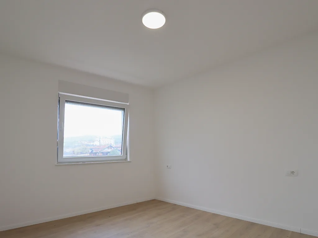 Banesë në shitje 113.52m² në Bregun e Diellit
