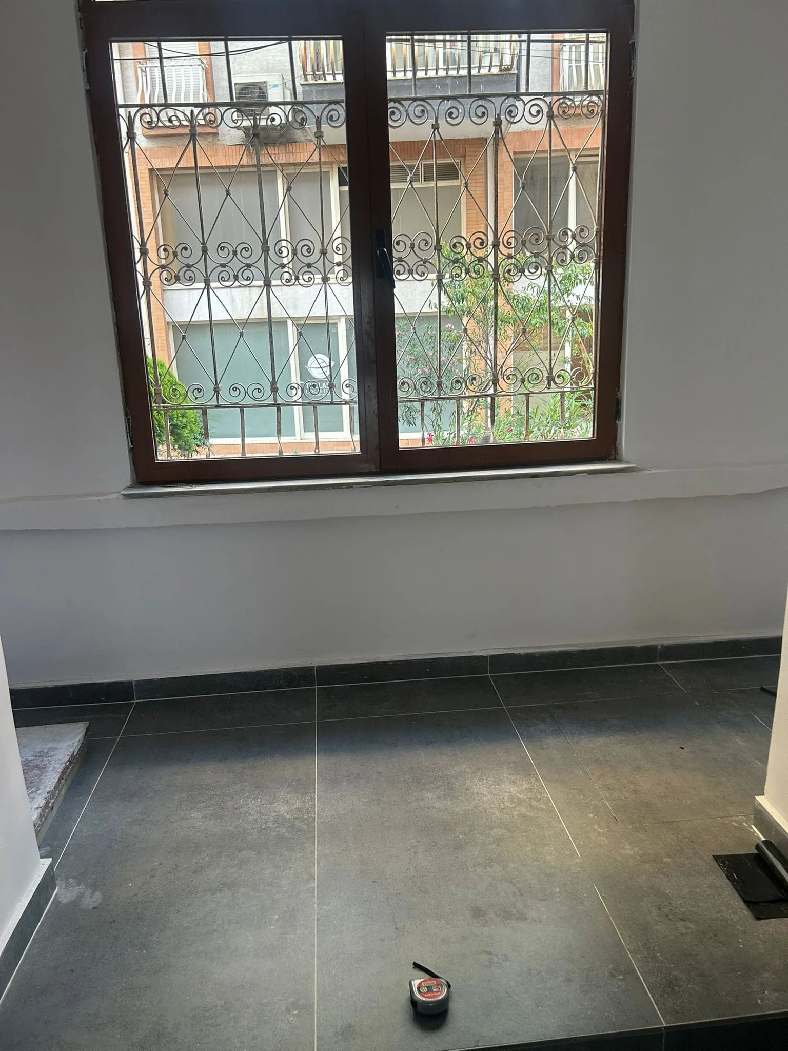 Dyqan Me Qera Tek Rruga E Barrikadave (ID BD21718) Tirane