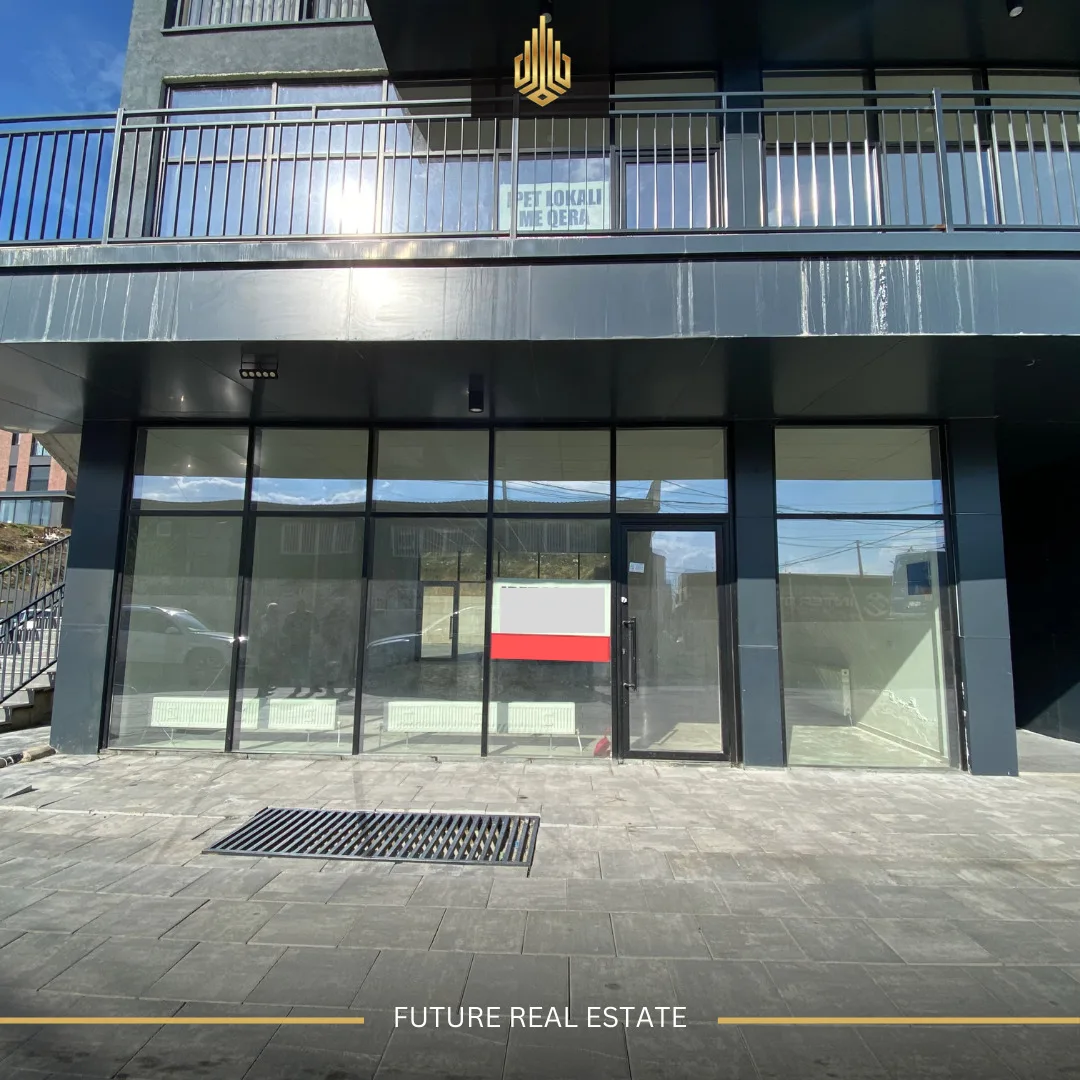 Lokal me QERA/130m²