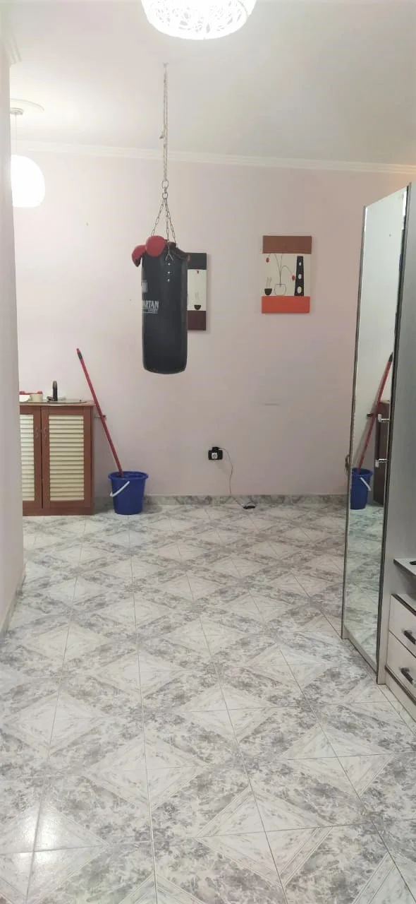 Jepet me qira apartament 2+1 tek rruga fortuzi, tiranë