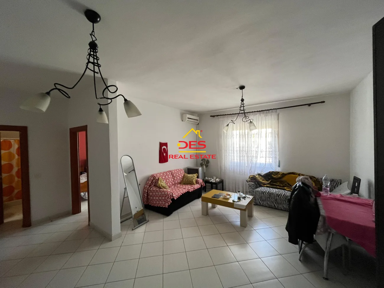 Shitet apartament 2+1 te rruga e çipajve,vlorë.