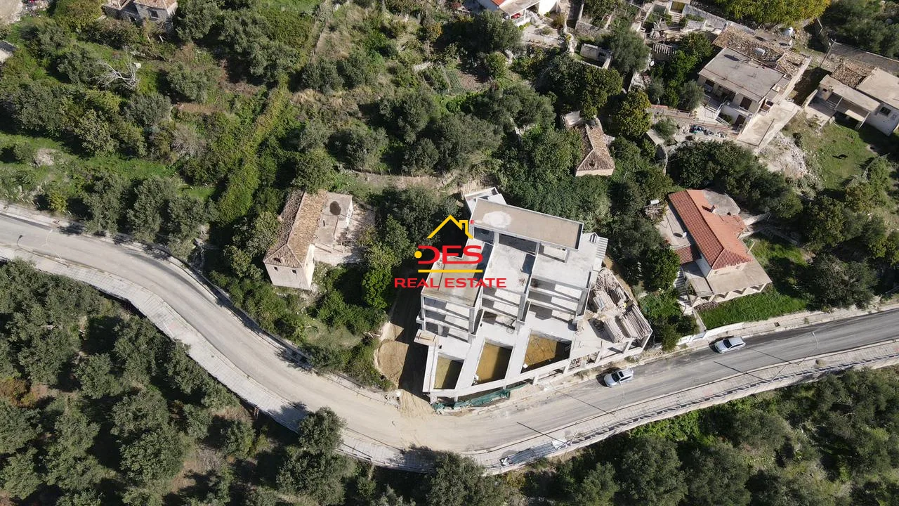 Shitet apartament 2+1 në kompleksin më të ri në radhimë, vlorë.
