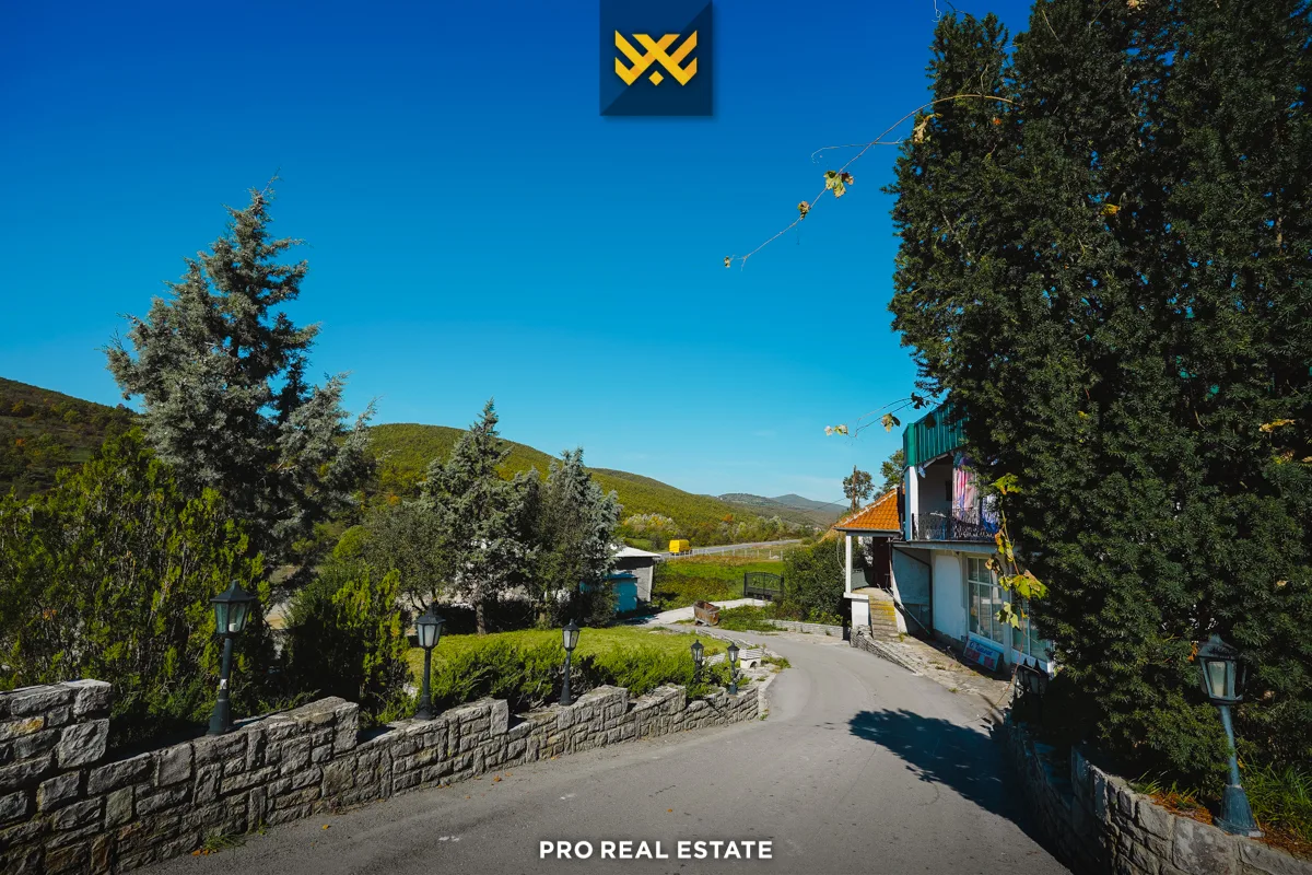 Objekt 3000m² për #SHITJE në Bresalc