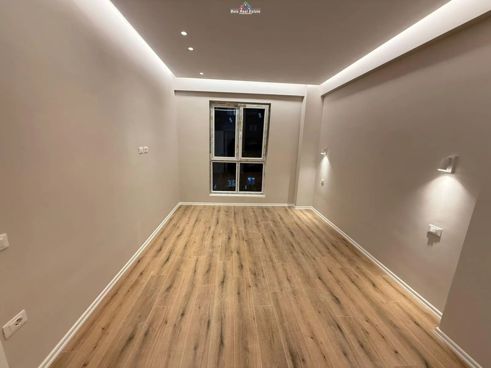 Zyre Me Qera 2+1 Tek Komuna e Parisit (ID BZ2814) Tirane