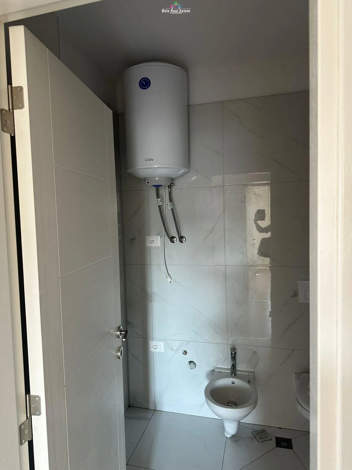 Zyre me qera 2+1 Ne Ali Dem (ID BZ2405) Tirane