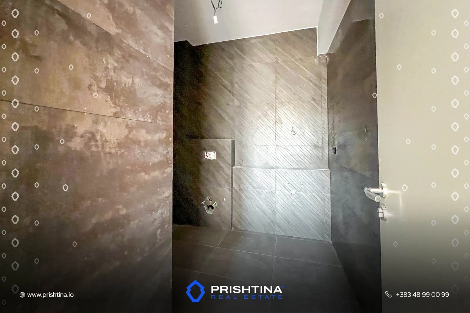Banesë me qira 124m² + 40m² në Marigona Hill