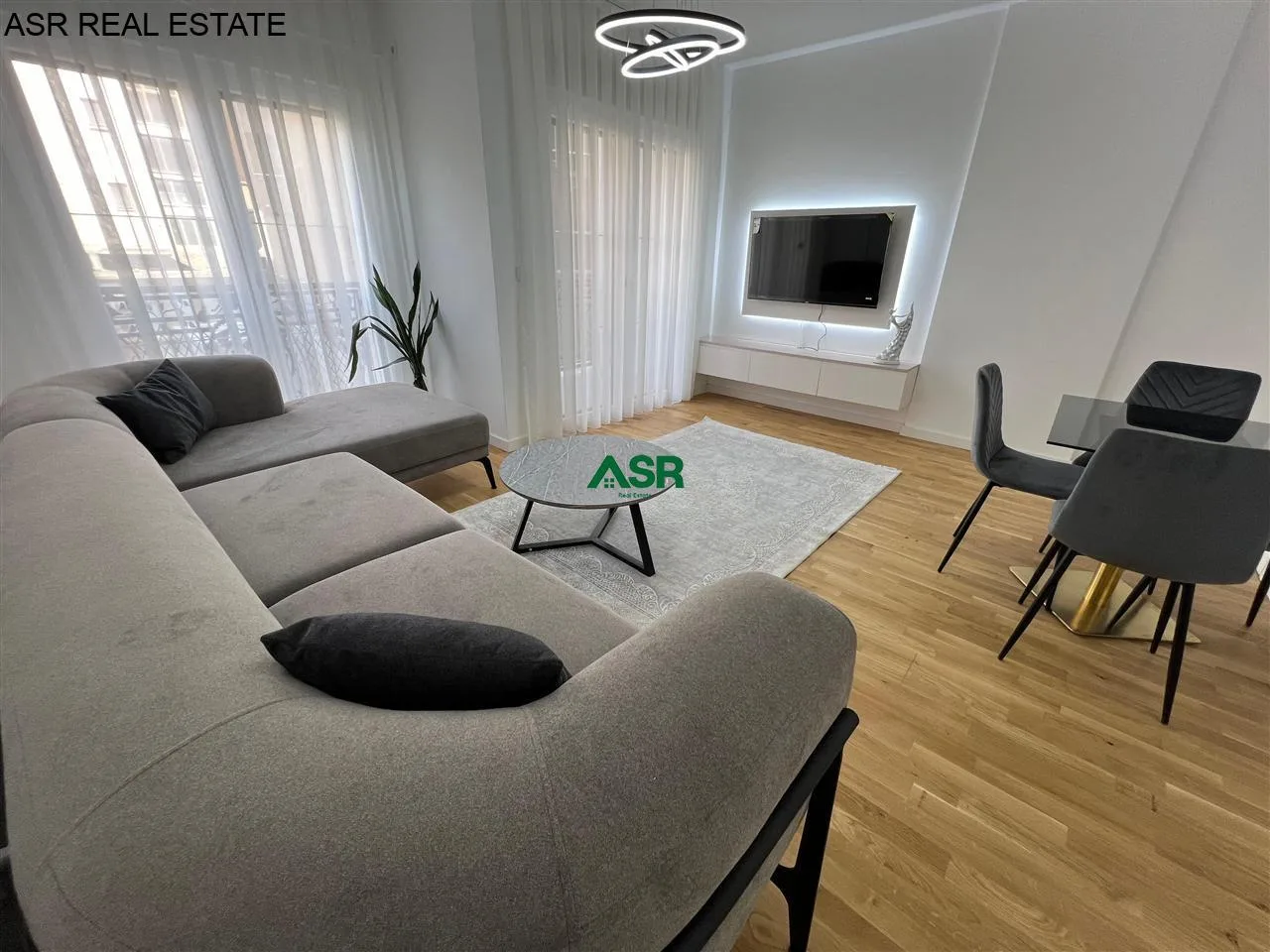 #ID:4102 Banesë 63m2 me #qira në lagjen e Muhaxherëve tek parku.