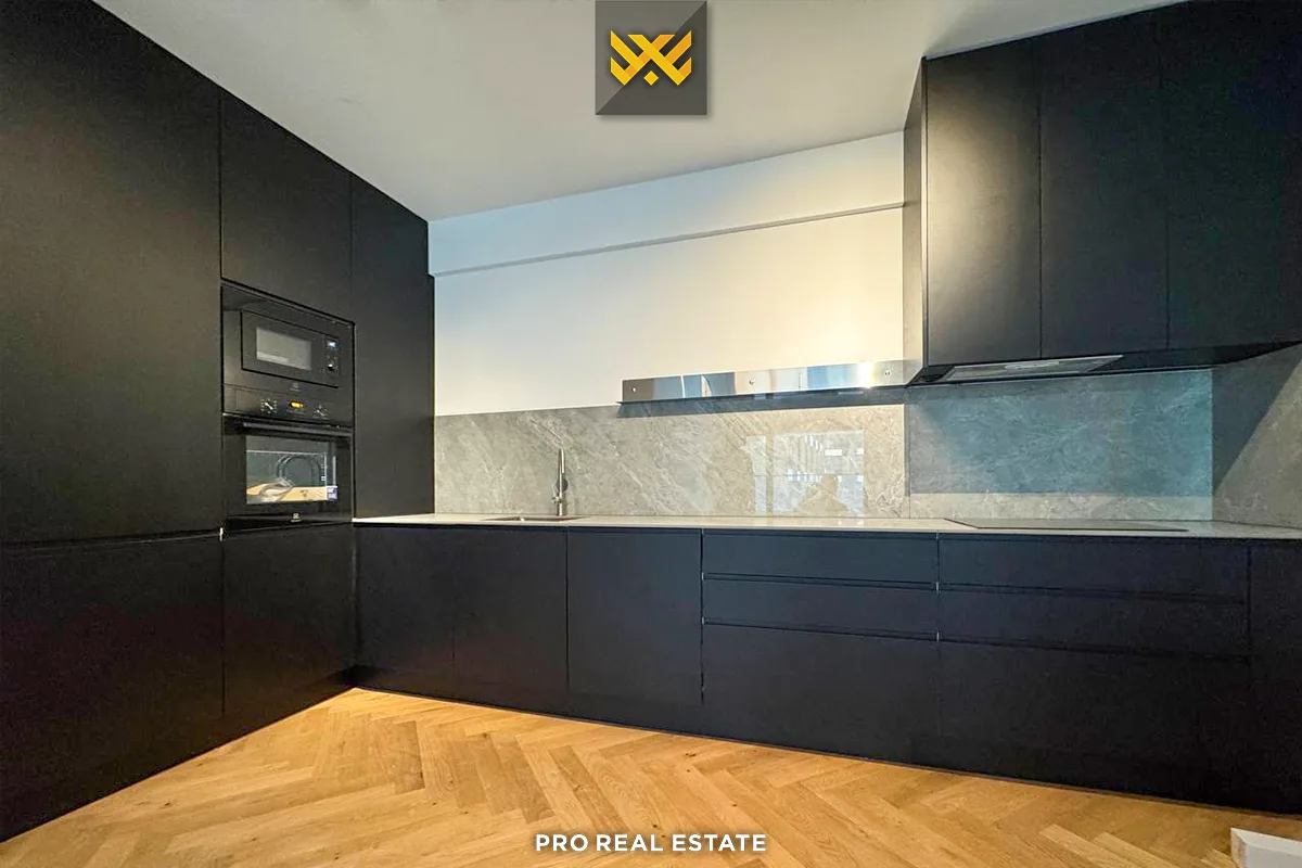 Banesë / Zyrë 120m² me #QIRA në Lakrishtë