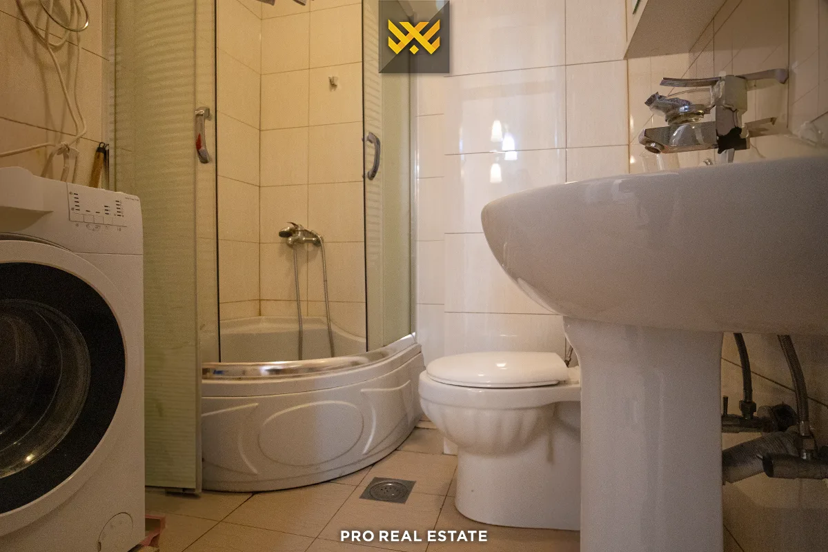 Banesë 67m² me #QIRA te Qendra e Vjetër.
