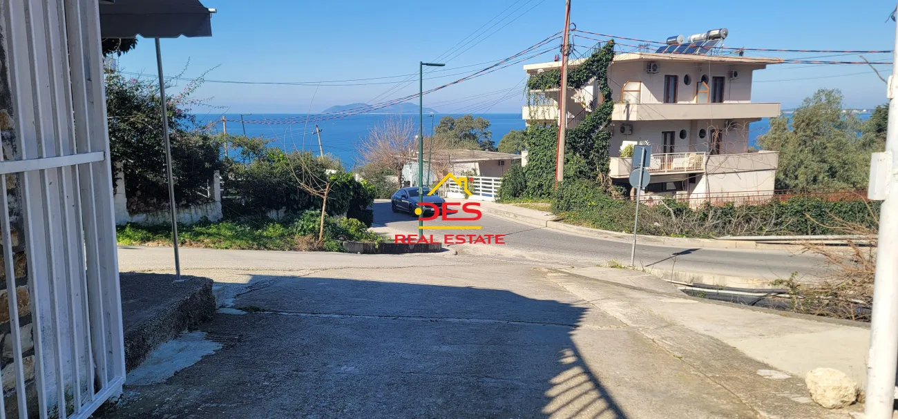Jepen dhoma plazhi me qira në ujë të ftohtë + minimarket ,vlorë