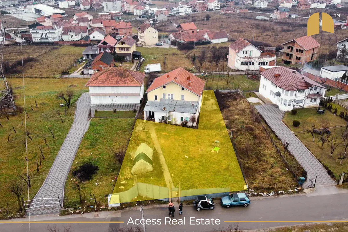 Shtëpi 244m² me 9 Ari në SHITJE me FLETË POSEDUESE- Kodra e Trimave