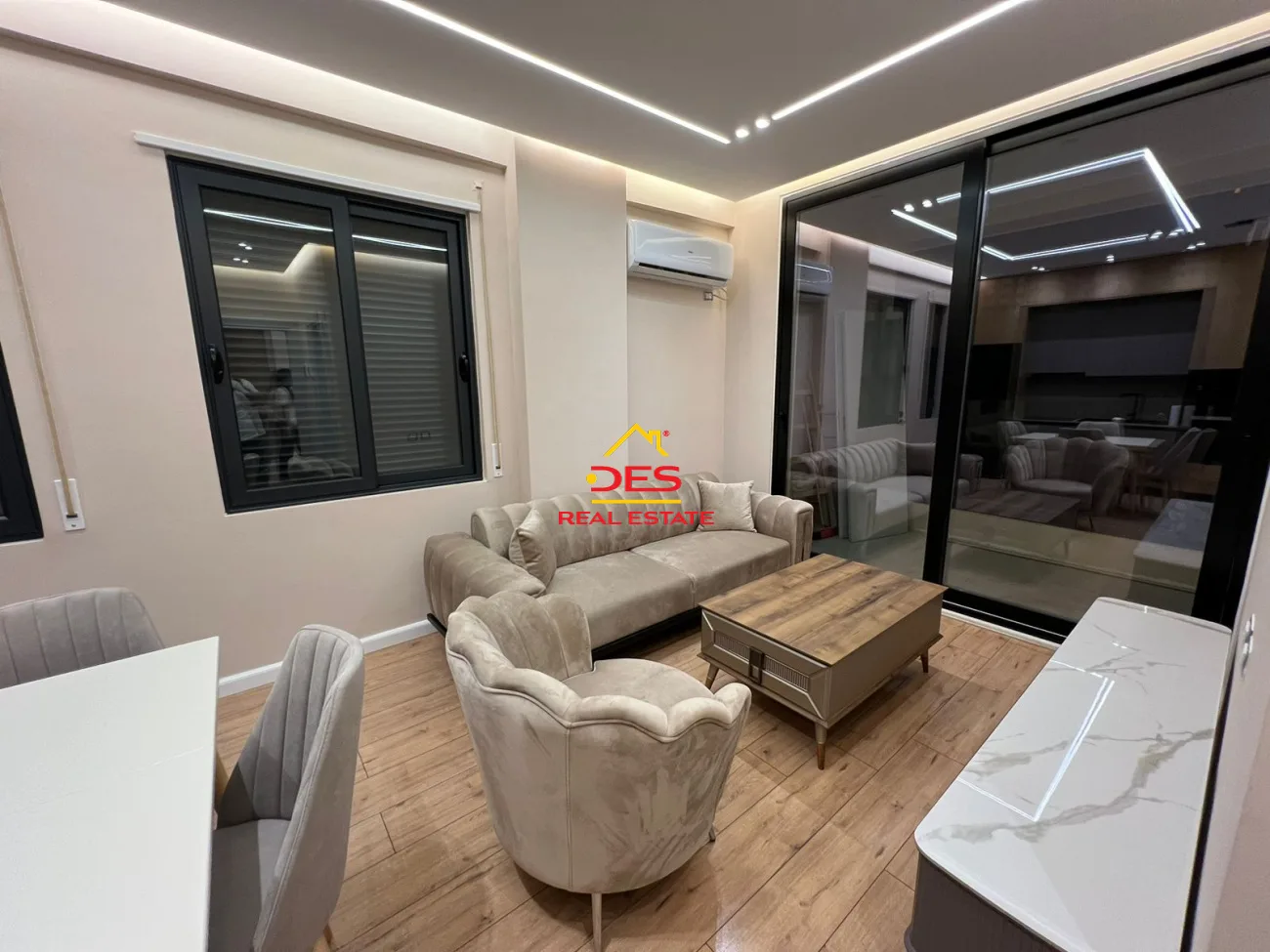 Jepet me qira apartament 1+1 pranë vilave qeveritare, uji i ftohtë, vlorë