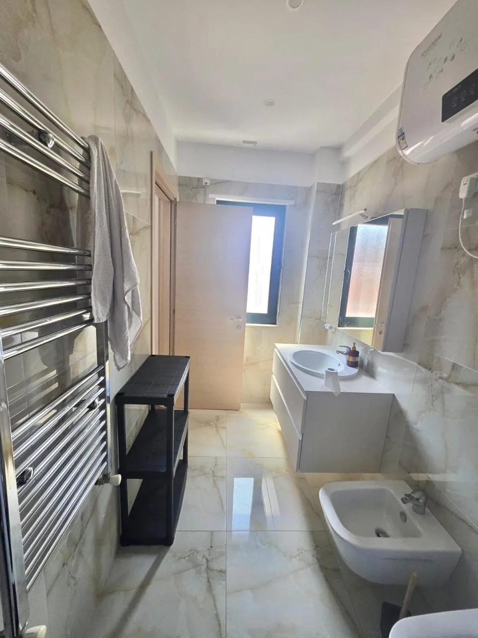 Apartament Me Qera 2+1+post parkimi ne Astir (ID B2201452) Tirane
