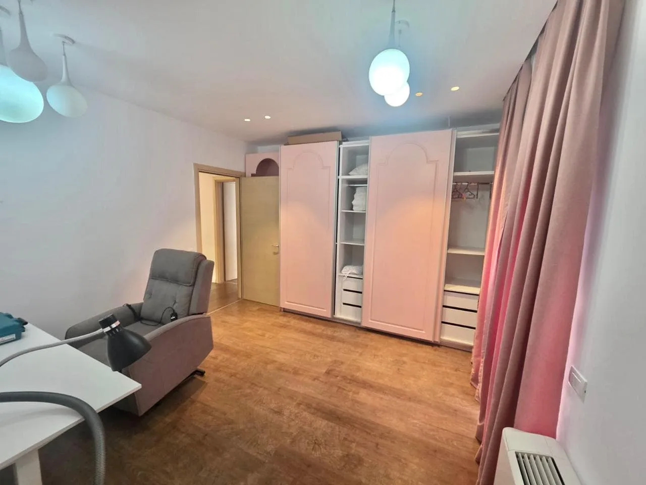 Apartament Me Qera 2+1+post parkimi ne Astir (ID B2201452) Tirane