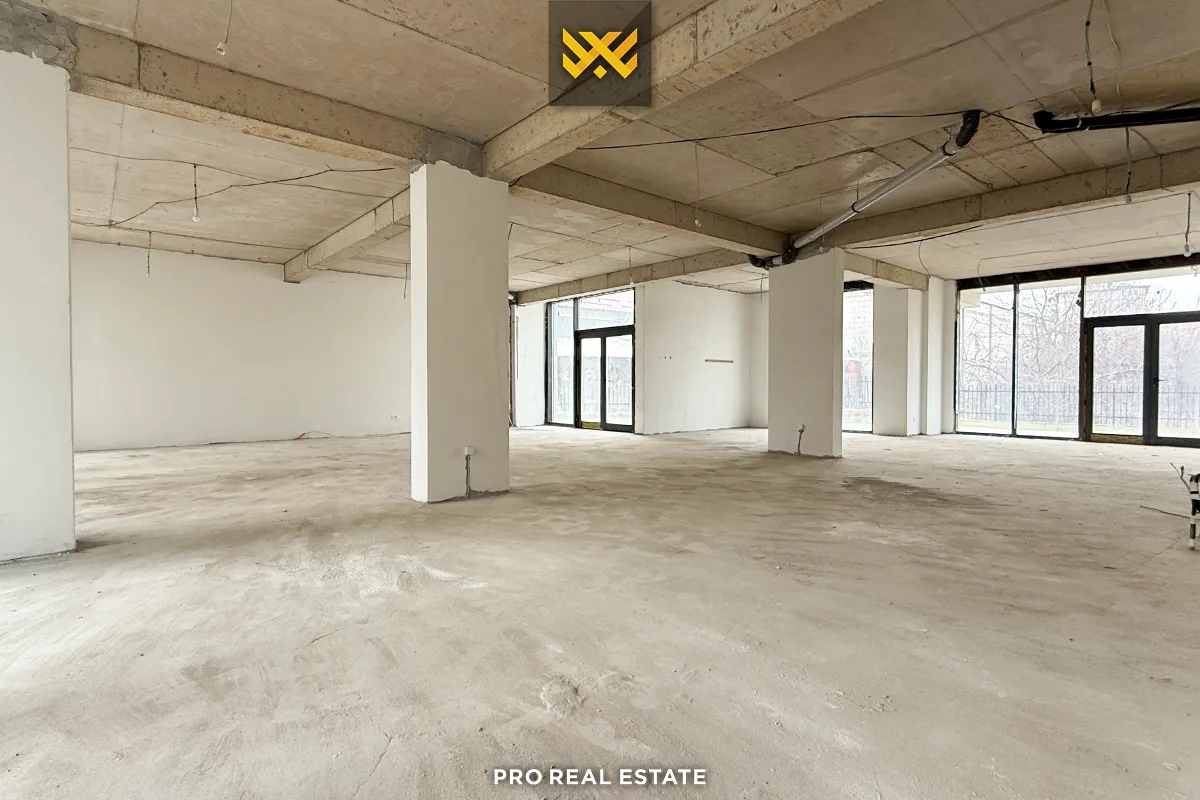 Lokal 200m² me #QIRA në Fushë Kosovë