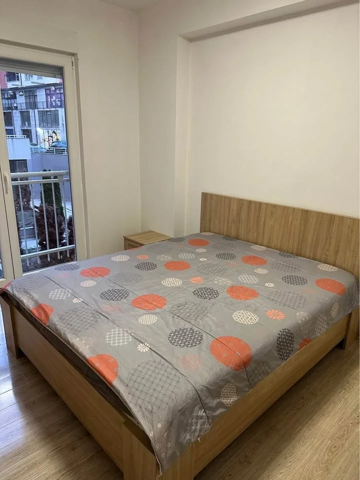 Banesë me qira 1+1 në Rrugën B