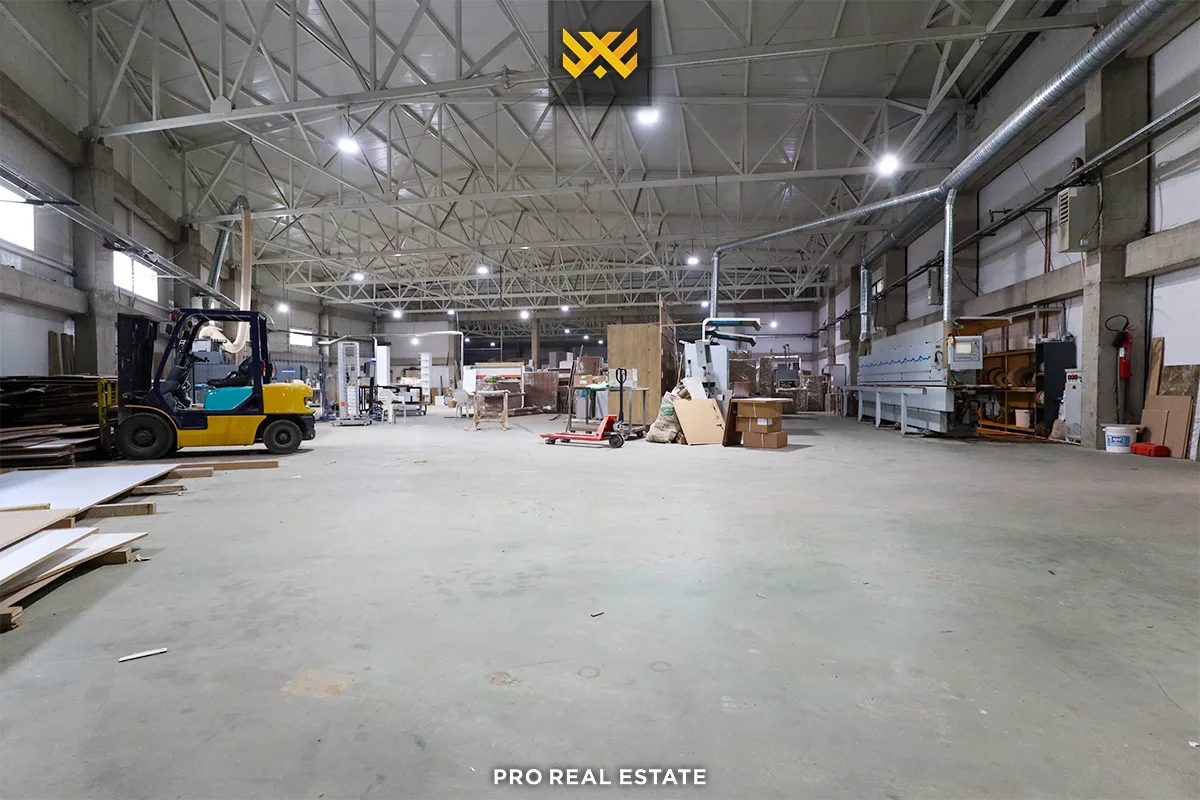 Depo 1350 dhe Zyrë 150m² me #QIRA në Suhadoll