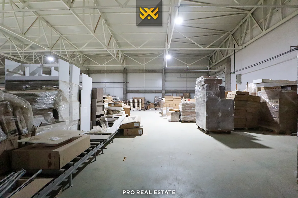 Depo 1350 dhe Zyrë 150m² me #QIRA në Suhadoll