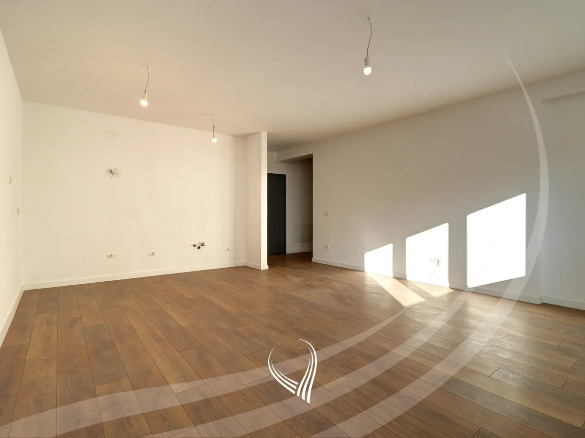 Banesë me 3 dhoma gjumi në shitje në lagjen Mati 1