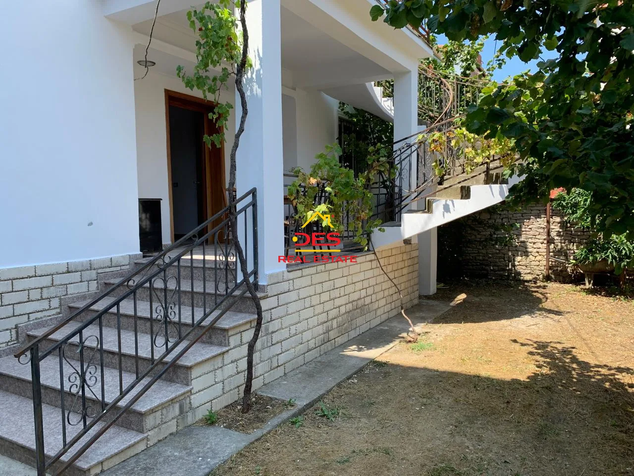 Jepet me qira shtëpi private në lagjen ‘5 maj’ , elbasan.