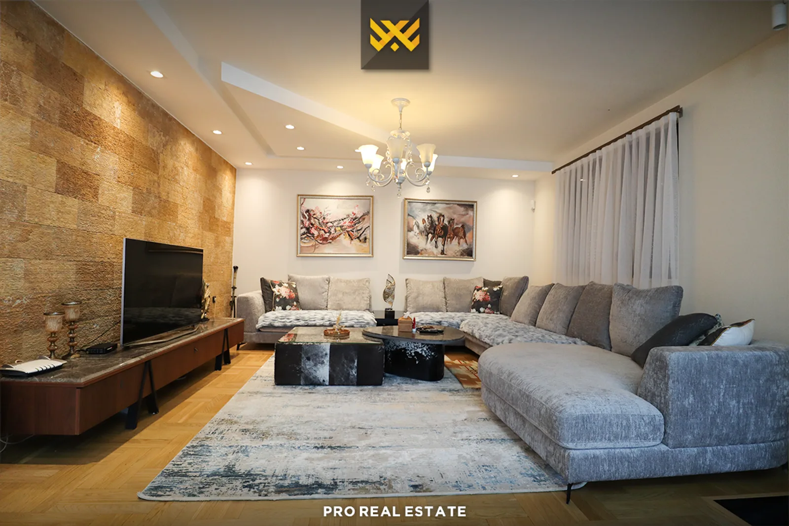 Shtëpi 320m² në SHITJE në Lagjen Qëndresa