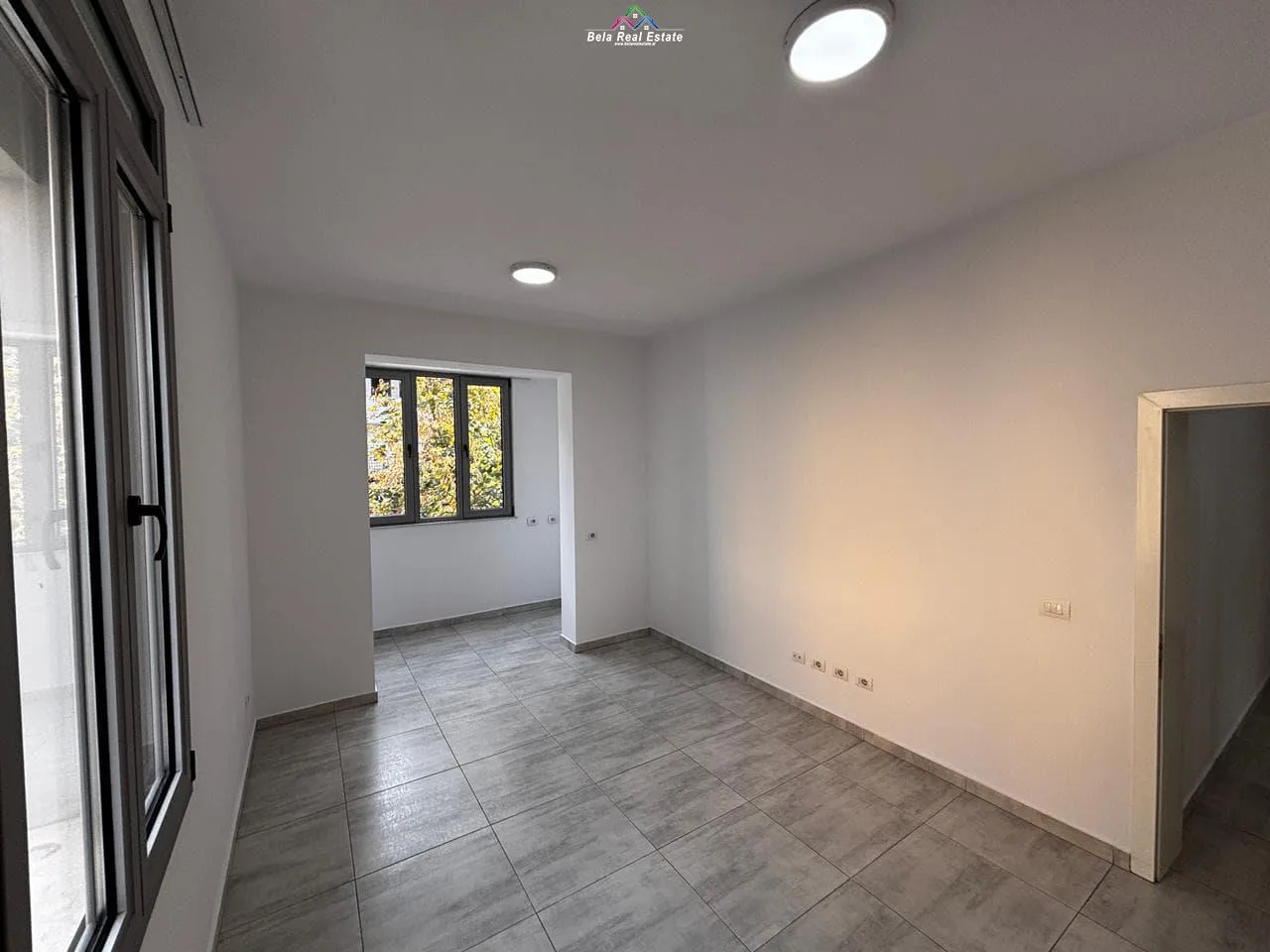 Zyre me Qera 2+1 tek Rruga e Dibres (ID BZ2718) Tirane.