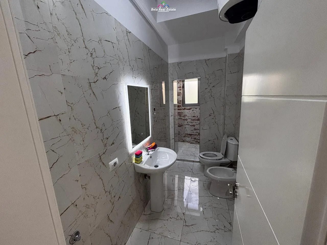 Zyre me Qera 2+1 tek Rruga e Dibres (ID BZ2718) Tirane.