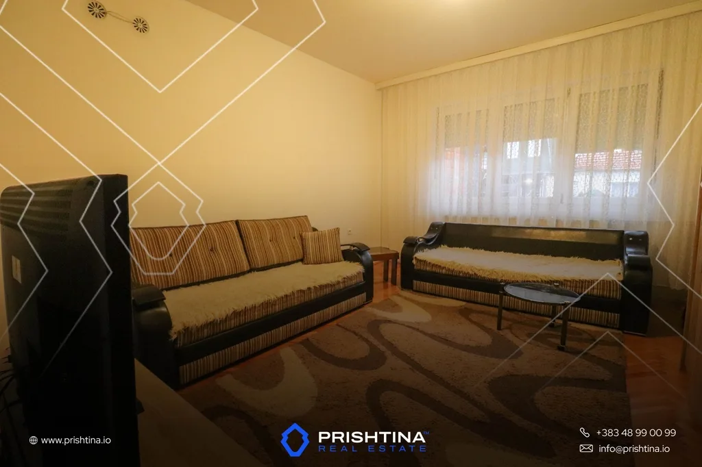 Shtëpi me qira 170m² në Pejton