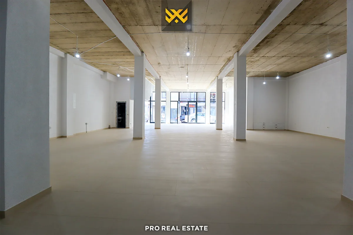 Lokal 580m² me #QIRA në Taslixhe I