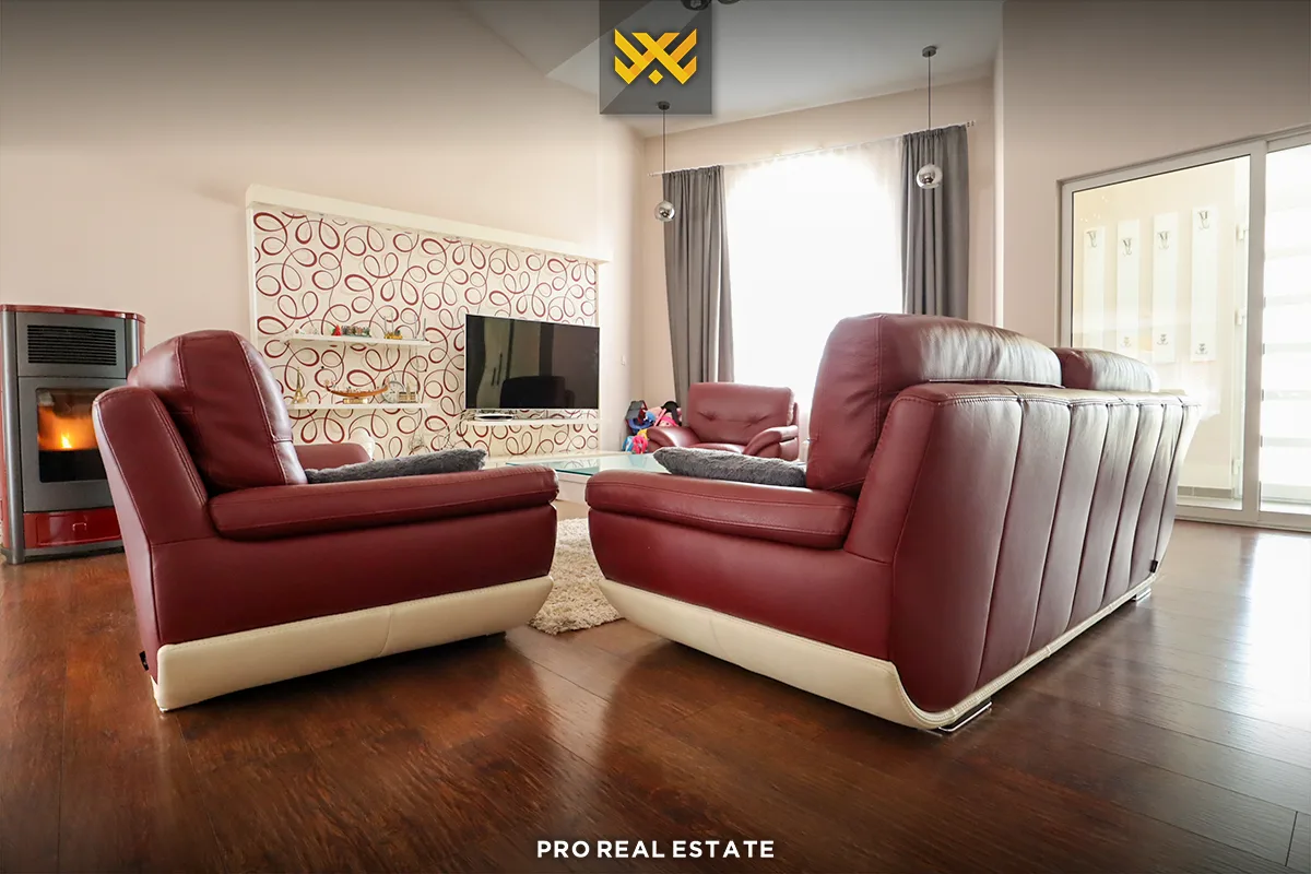 Shtëpi 210m² me #QIRA te Prishtina e Re.