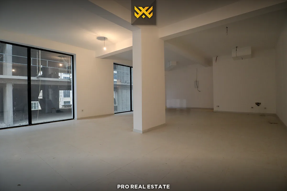 Lokal 95m² me #QIRA te Mati 1.