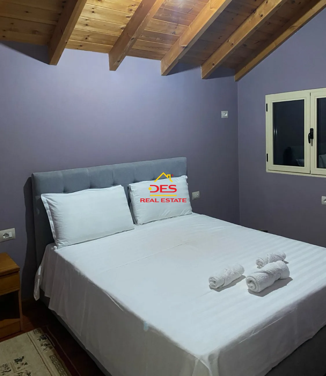 Shitet bujtinë 2 kate në fshatin dërstil, gjinar.