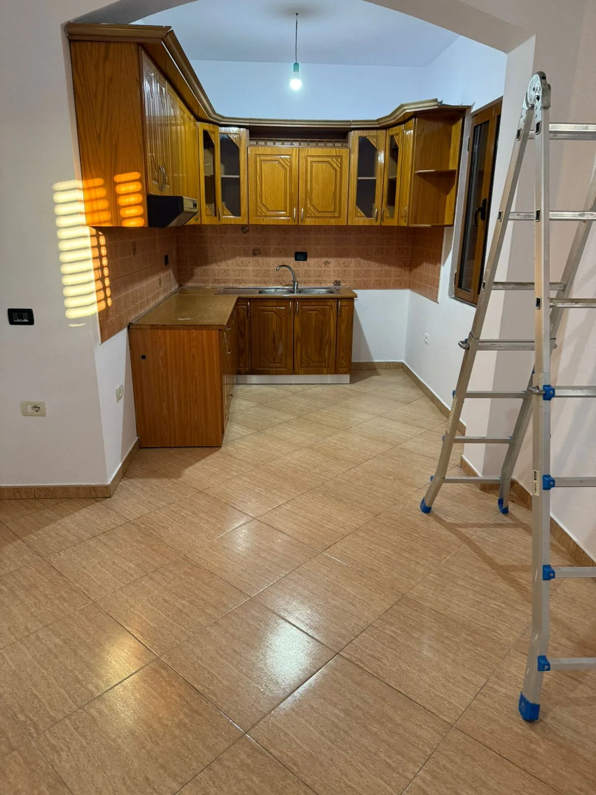 Vile me qera 3+1+2 tek Siri Kodra (ID BV22447) Tirane