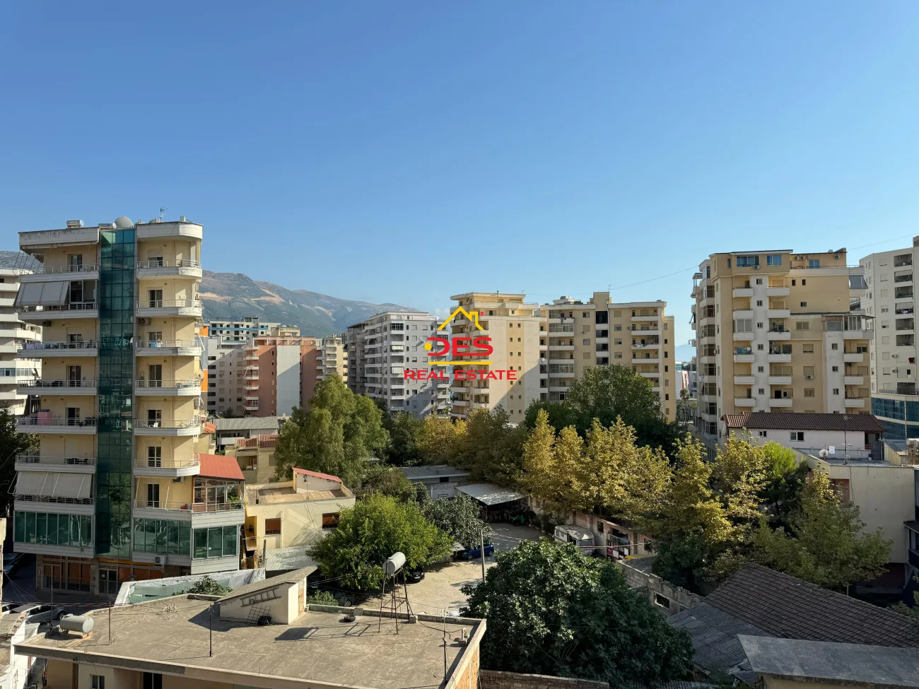 Jepet me qira apartament 2+1+2 pranë hotel partner,vlorë