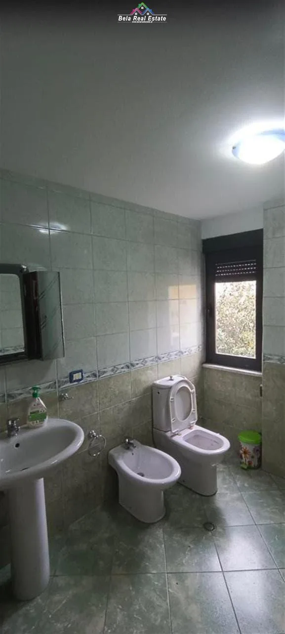Zyre Me Qera 3+1 ne Qender  (ID BZ2525) Tirane