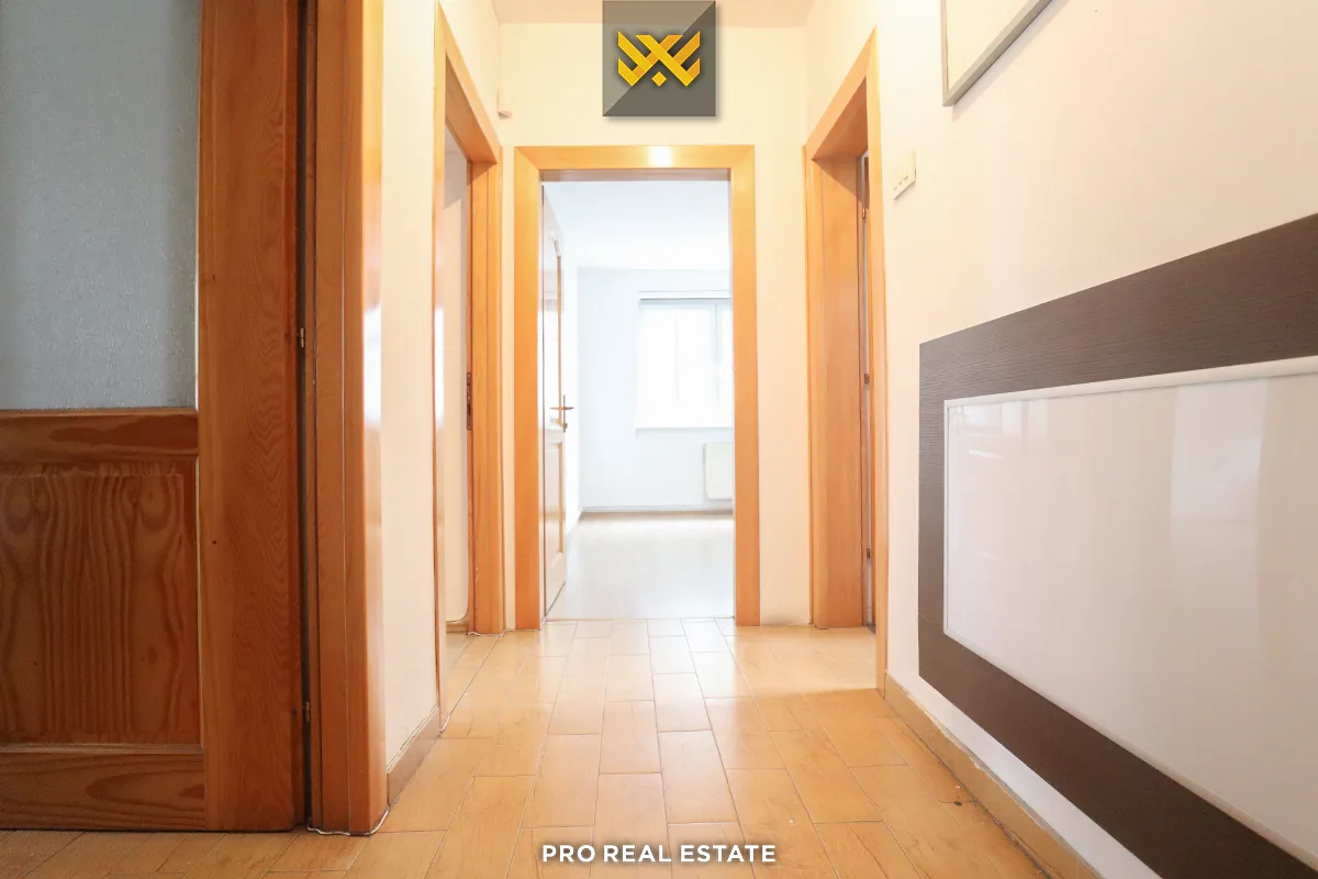 Zyrë 71m² me #QIRA në Qendër