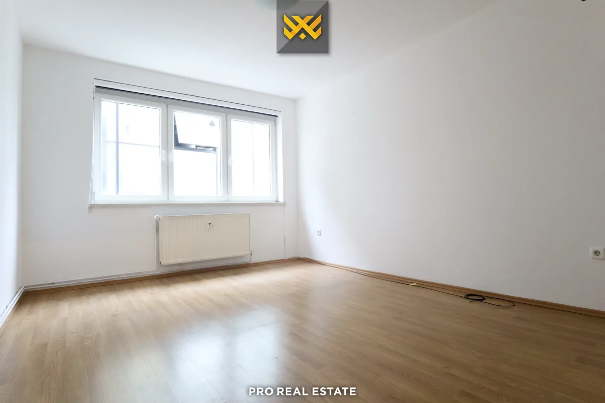 Zyrë 71m² me #QIRA në Qendër