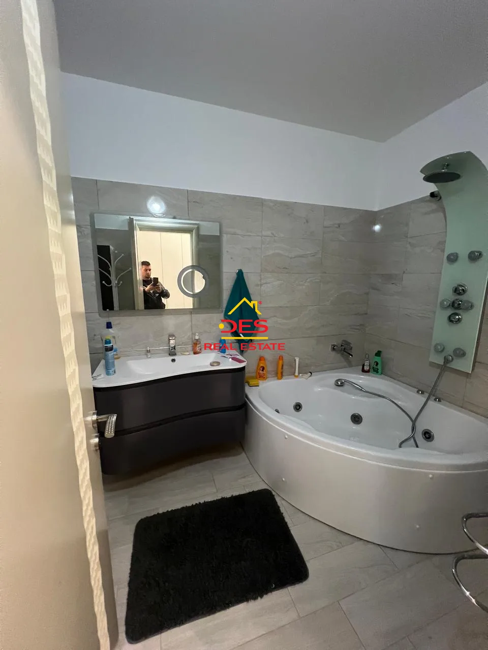 Shitet apartament 2+1 në lungomare, vlorë 📍 te konsullata italiane