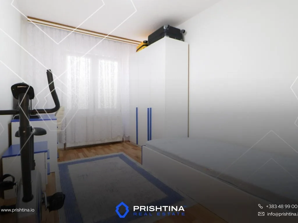 Shtepi në shitje 520m² në secilin kat nga 130m2  + 3 ari truall në Kodren e Trimave
