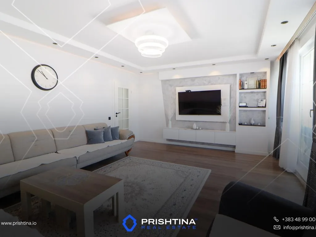 Shtepi në shitje 520m² në secilin kat nga 130m2  + 3 ari truall në Kodren e Trimave