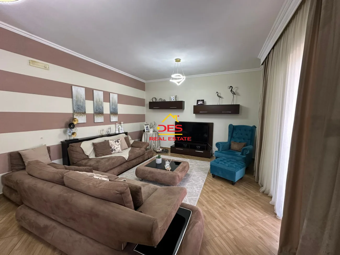 Shitet shtëpi private në lagjen ‘emin matraxhiu’ , elbasan