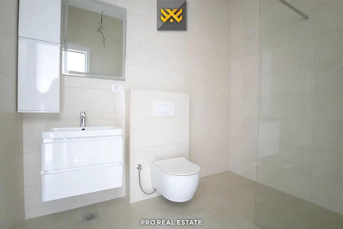 Banesë Penthouse 188.3m² + 97m² për #SHITJE te Mati 1.