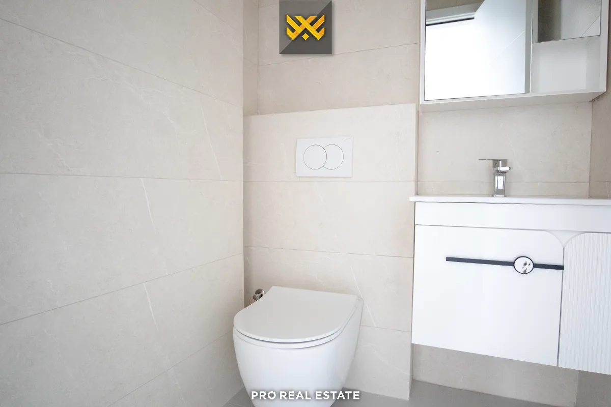 Banesë Penthouse 188.3m² + 97m² për #SHITJE te Mati 1.