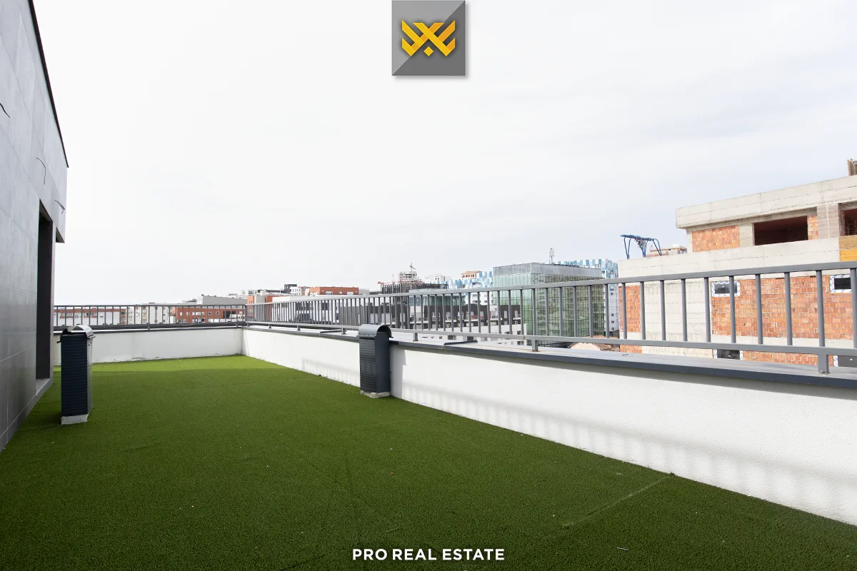 Banesë Penthouse 188.3m² + 97m² për #SHITJE te Mati 1.