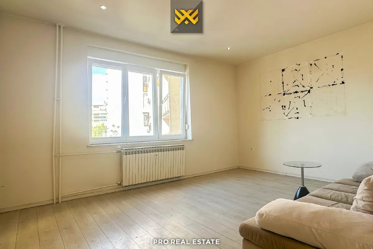 Banesë / Zyrë 62m² me #QIRA në Qendër