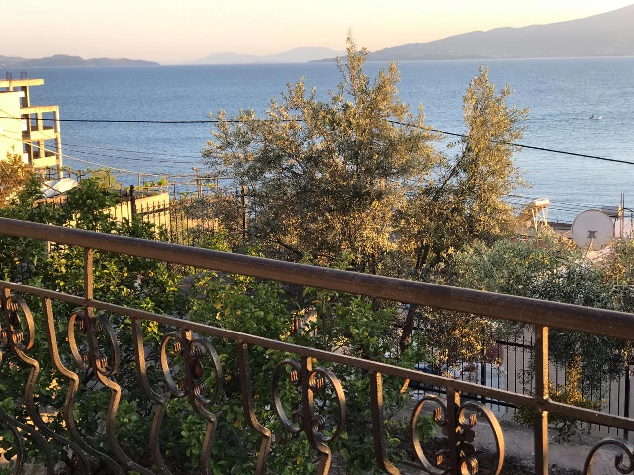Shitet vilë 2-katëshe në sarandë