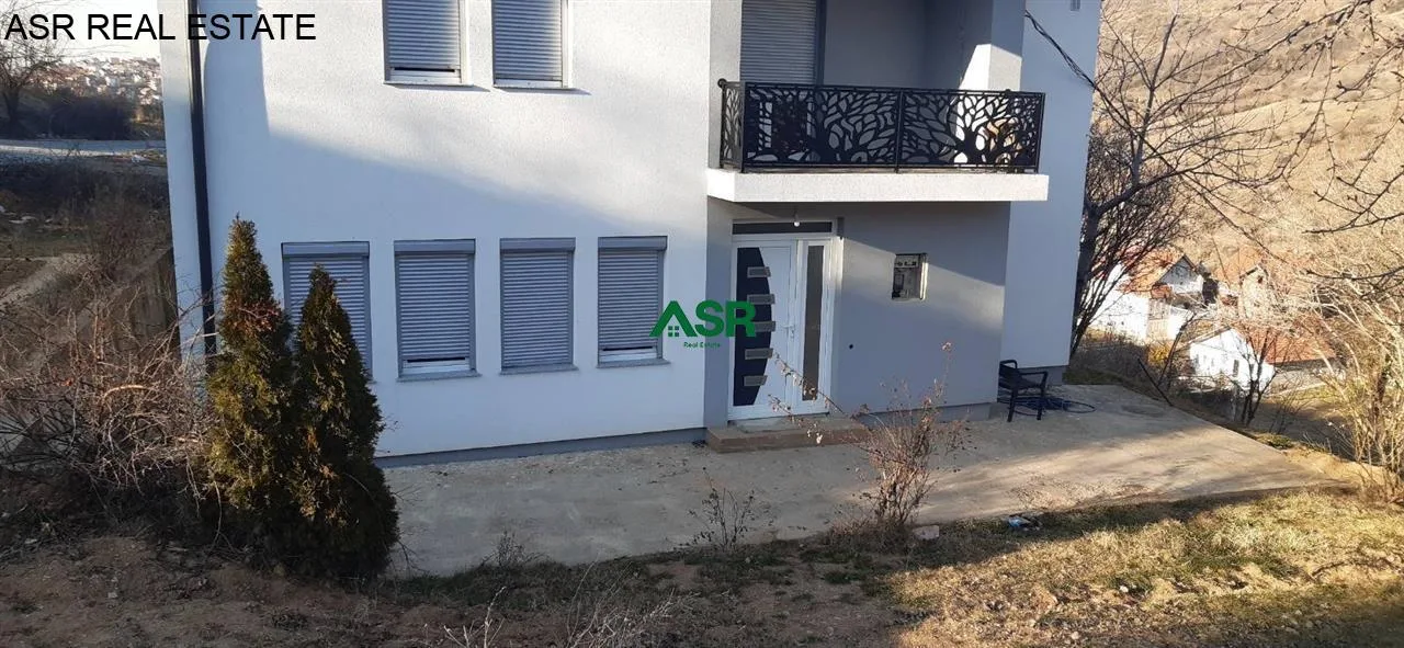 Lëshohet #shtepia me #qira në lagjën Mati 1