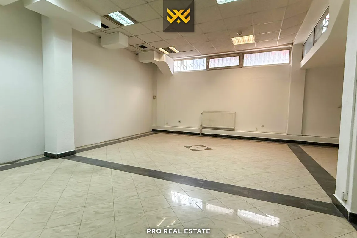 Objekt 978.13m² me #QIRA te Parku i Qytetit