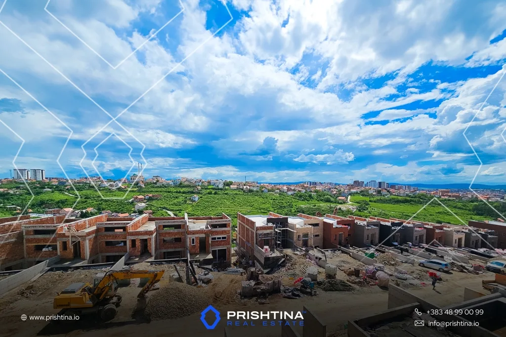 SHTEPI NE SHITJE 387.06m² NE TAUKBASHQE!